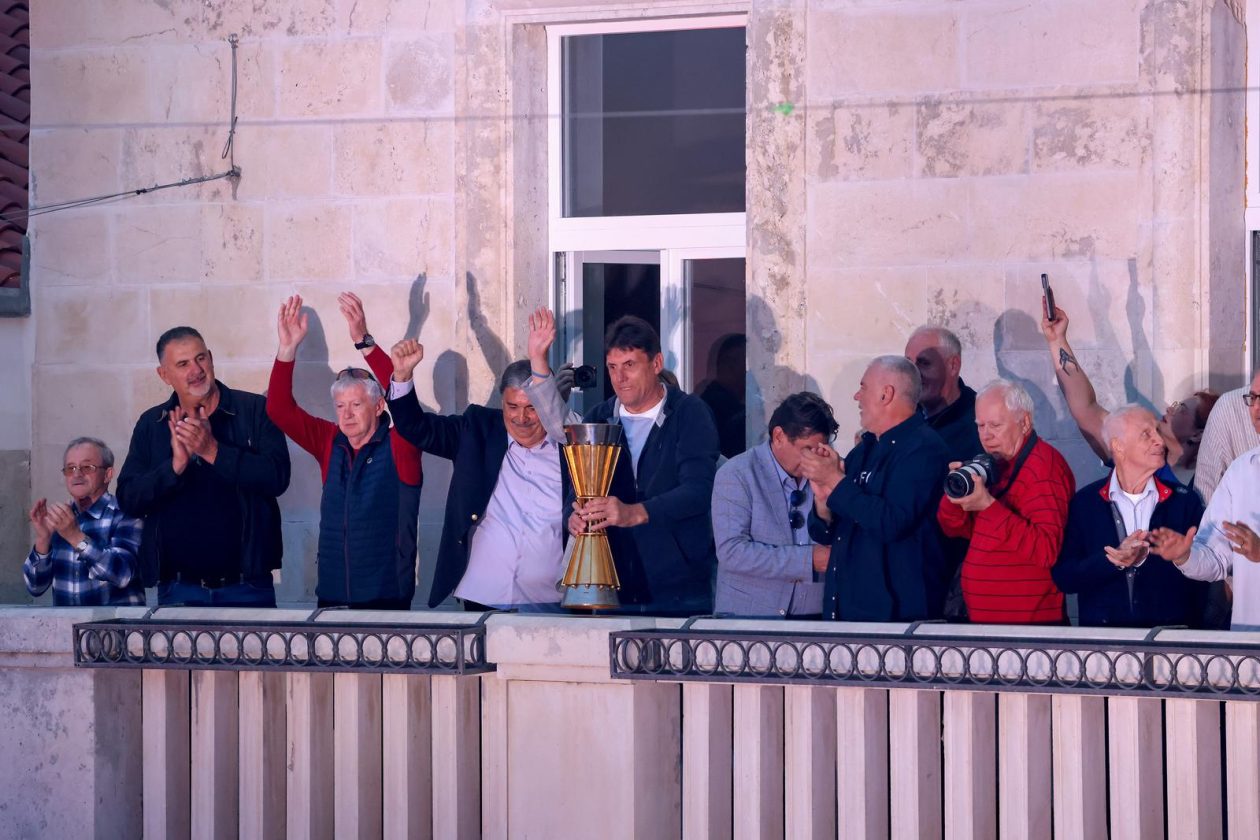 Zadar proslavio 40 godina od osvajanja košarkaške titule Zadar proslavio 40 godina od osvajanja košarkaške titule