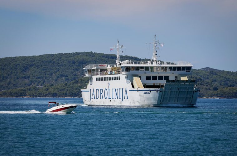 Trajektna luka Gaženica