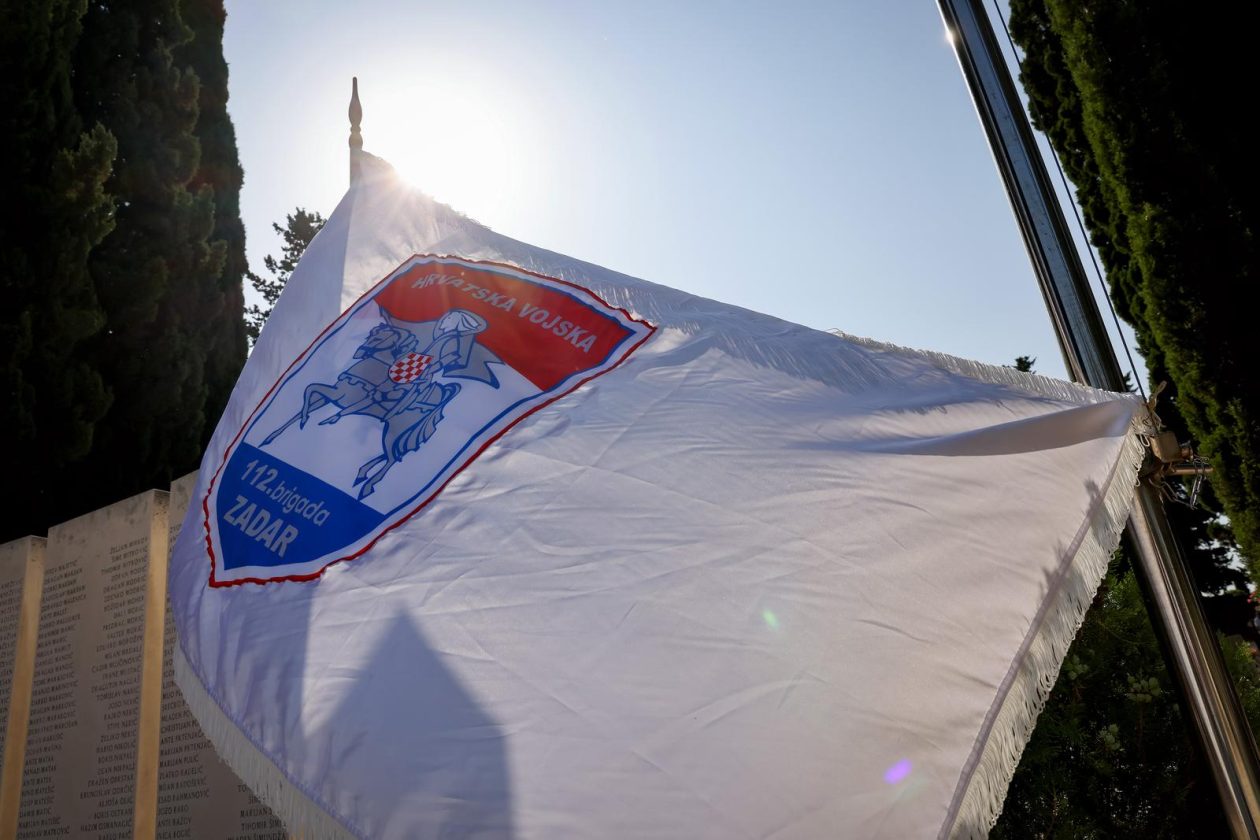 Zadar: Polaganje vijenaca i odavanje počasti poginulim pripadnicima 112. brigade