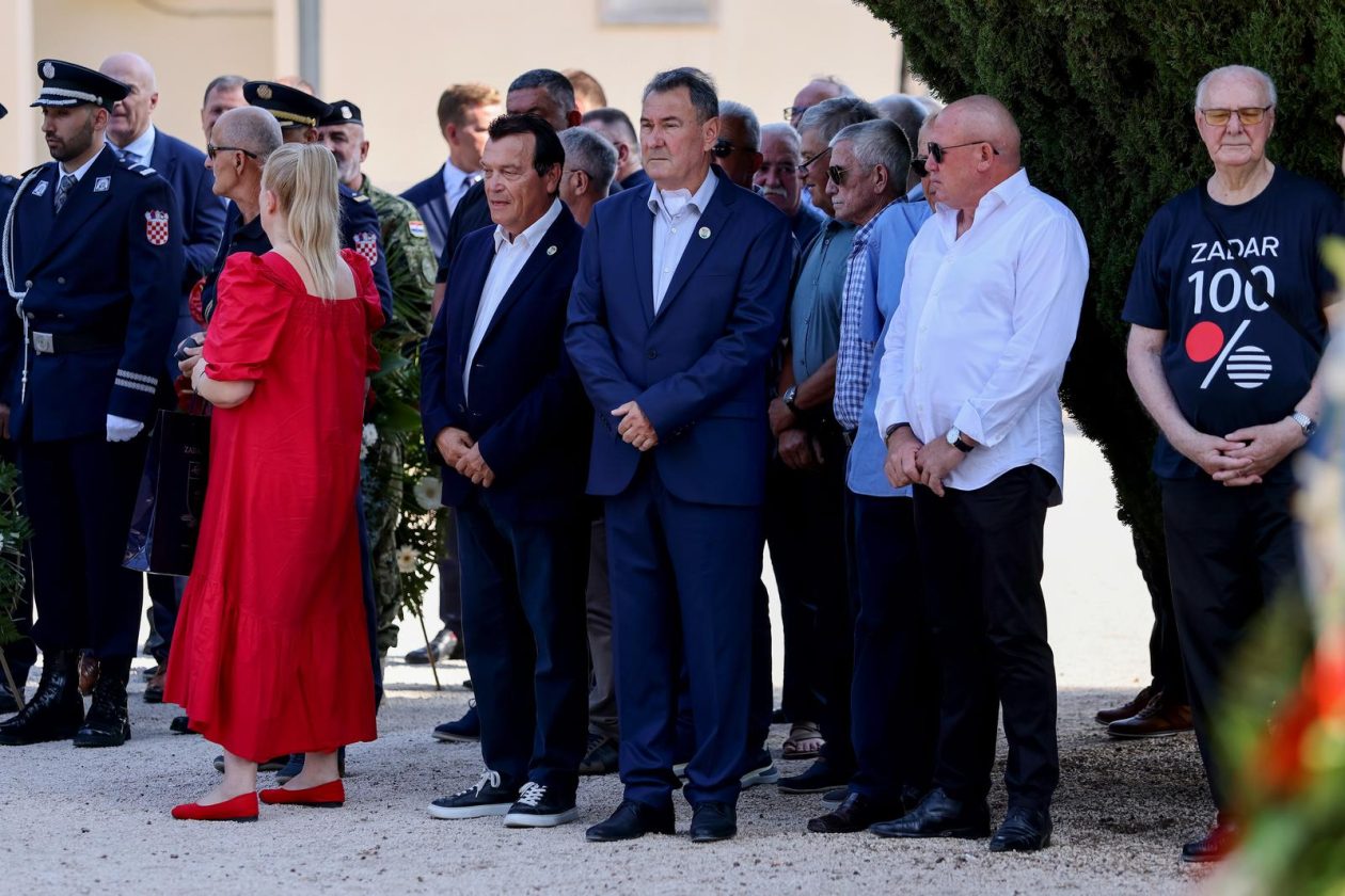 Zadar: Polaganje vijenaca i odavanje počasti poginulim pripadnicima 112. brigade