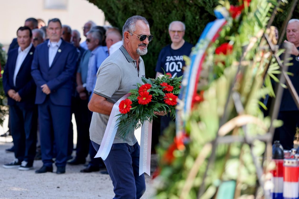 Zadar: Polaganje vijenaca i odavanje počasti poginulim pripadnicima 112. brigade