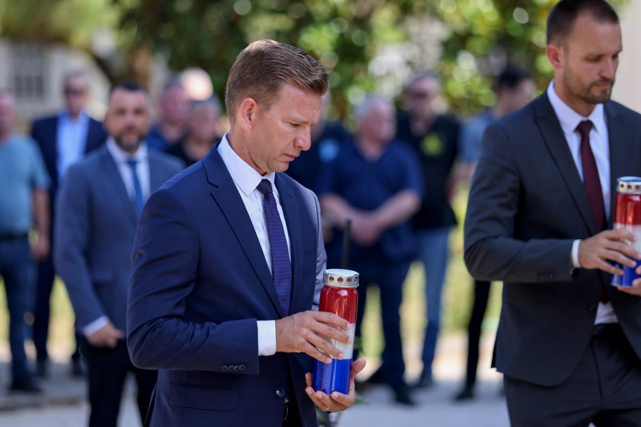 Zadar: Polaganje vijenaca i odavanje počasti poginulim pripadnicima 112. brigade