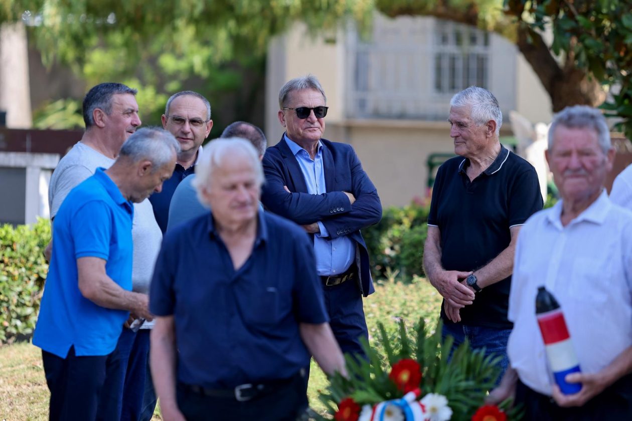 Zadar: Polaganje vijenaca i odavanje počasti poginulim pripadnicima 112. brigade