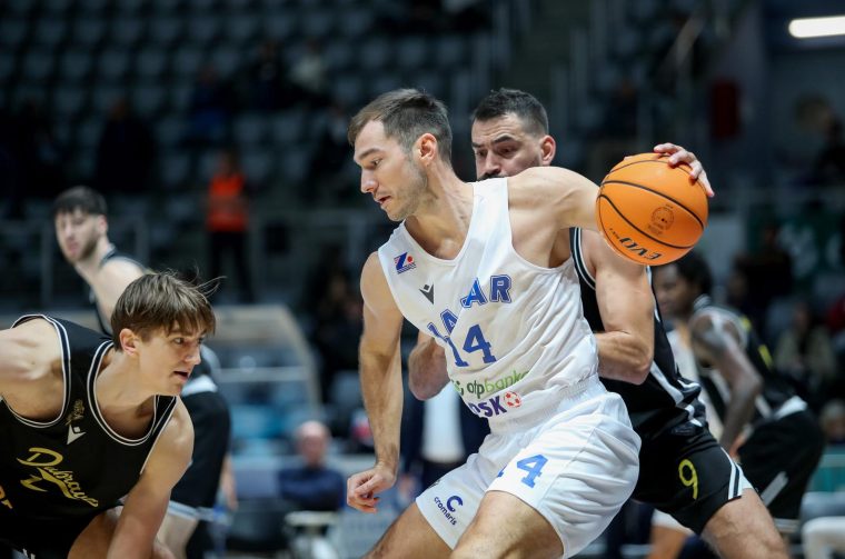 Zadar: Zadar i Dubrava odigrali utakmicu 5. kola SuperSport Premijer lige Zadar: Zadar i Dubrava odigrali utakmicu 5. kola SuperSport Premijer lige