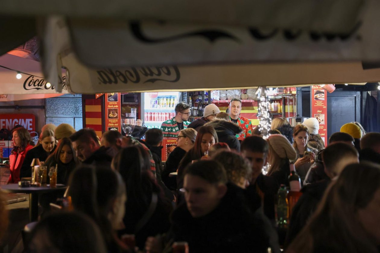 Zadar: Otvoren je Advent u Zadru Zadar: Otvoren je Advent u Zadru