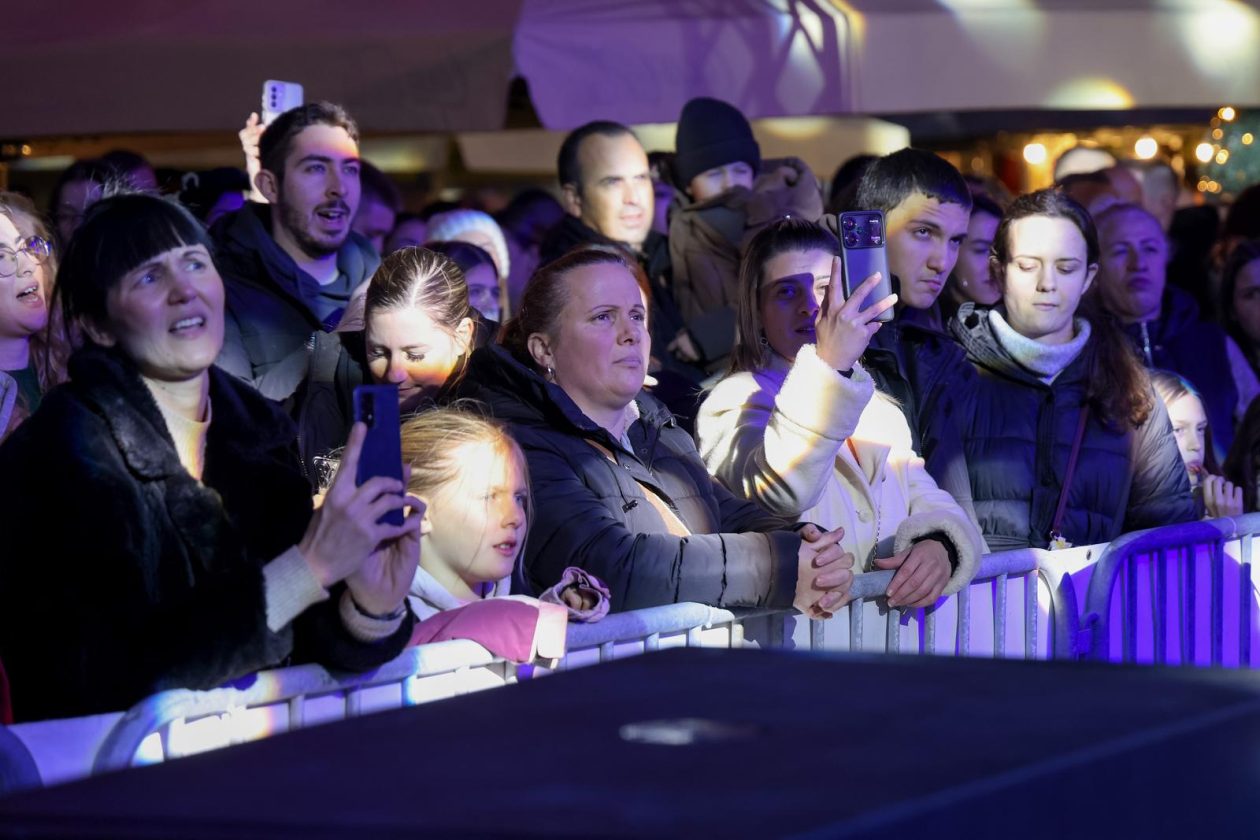 Zadar: Otvoren je Advent u Zadru Zadar: Otvoren je Advent u Zadru