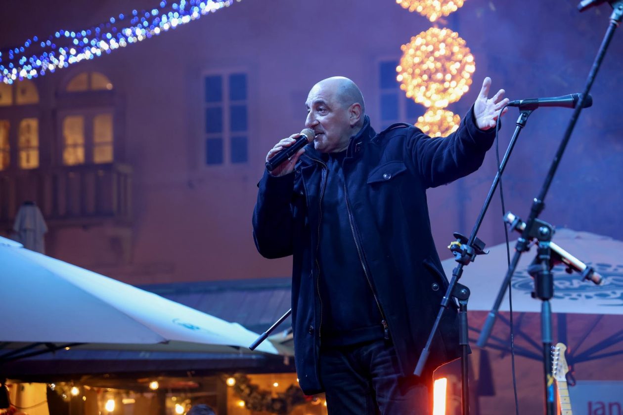 Zadar: Otvoren je Advent u Zadru Zadar: Otvoren je Advent u Zadru