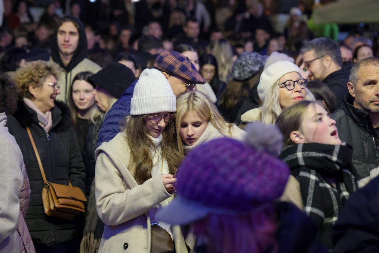 Zadar: Otvoren je Advent u Zadru Zadar: Otvoren je Advent u Zadru