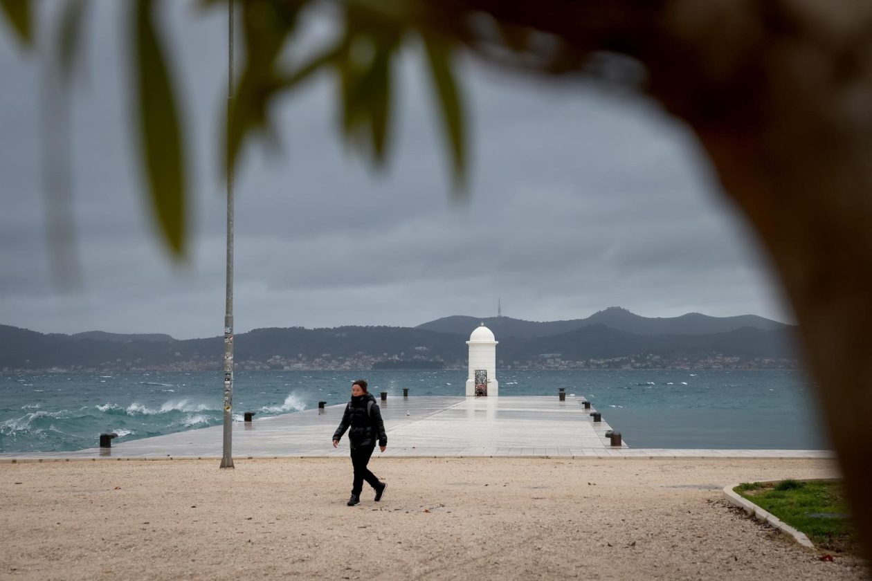 Zadar: Kiša i jugo u gradu
