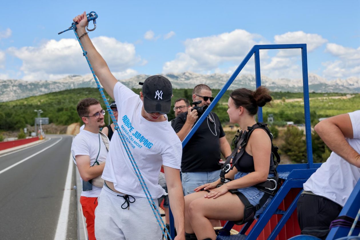 Maslenica: Otvaranje sezone Bungee jumpinga na Masleničkom mostu
