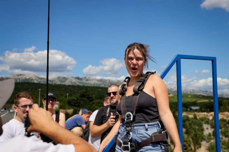 Maslenica: Otvaranje sezone Bungee jumpinga na Masleničkom mostu