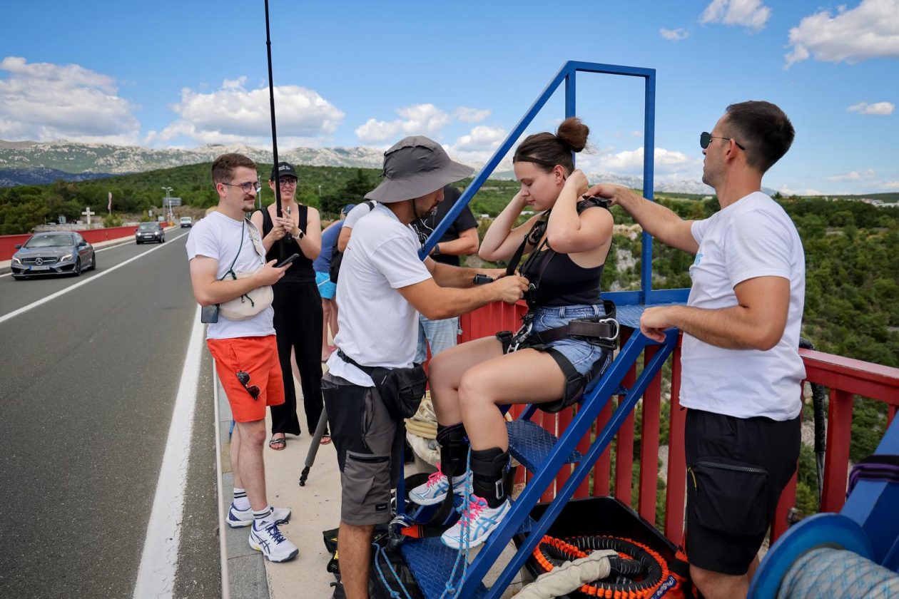 Maslenica: Otvaranje sezone Bungee jumpinga na Masleničkom mostu