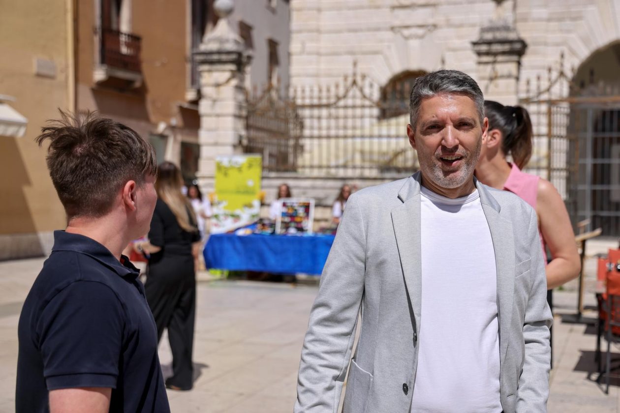 Zadar: Konferencija za medije povodom
zajedničke kampanje SDP-a i Možemo! “Plenkovićeva inflacija“ Zadar: Konferencija za medije povodom
zajedničke kampanje SDP-a i Možemo! “Plenkovićeva inflacija“