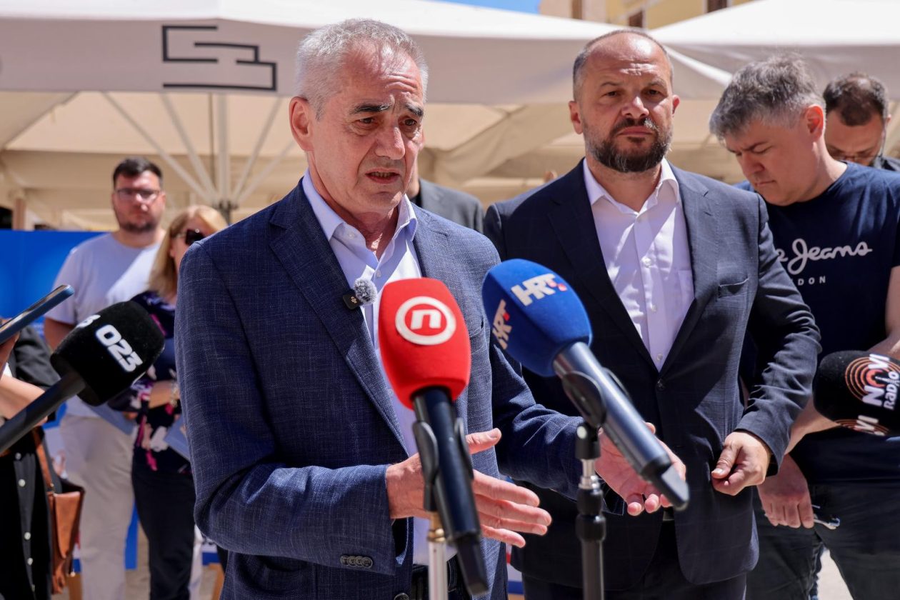 Zadar: Konferencija za medije povodom
zajedničke kampanje SDP-a i Možemo! “Plenkovićeva inflacija“ Zadar: Konferencija za medije povodom
zajedničke kampanje SDP-a i Možemo! “Plenkovićeva inflacija“
