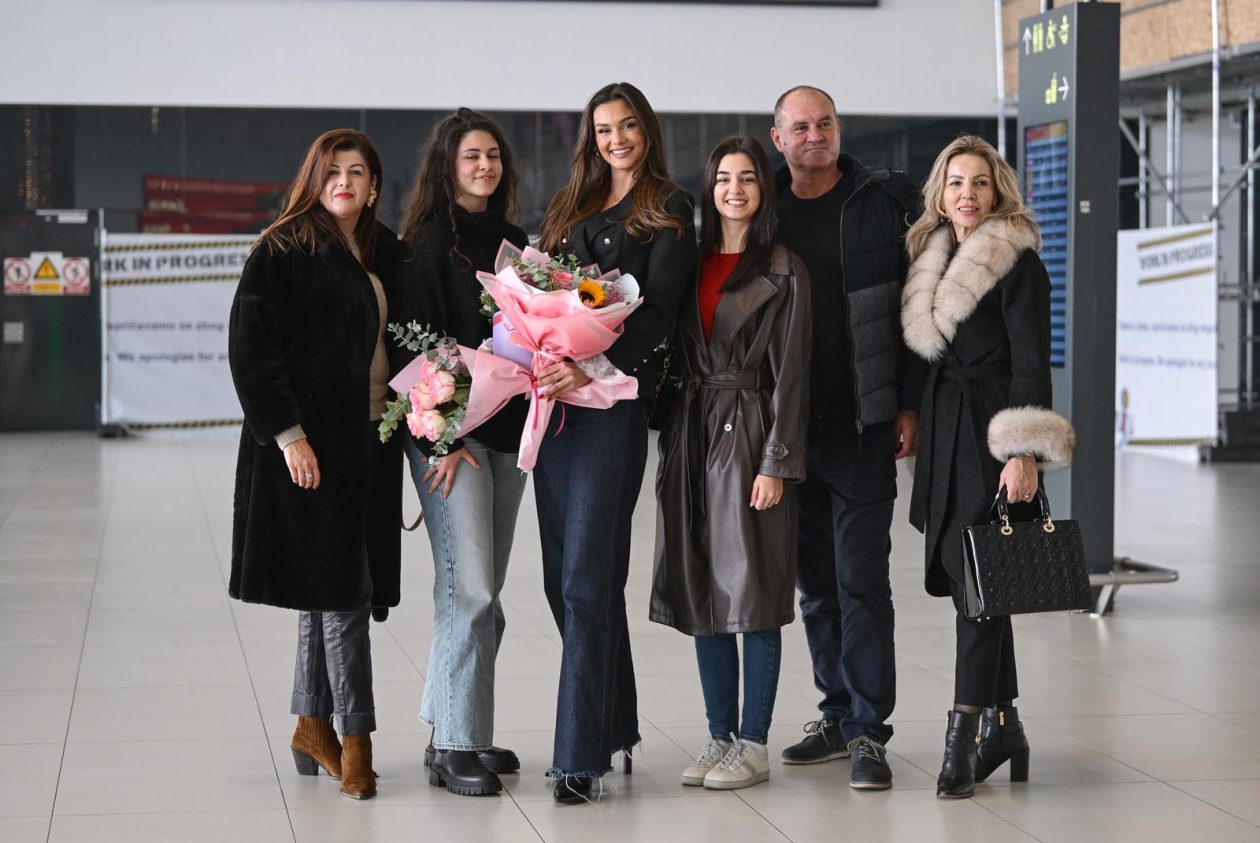 Laura Gnjatović stigla je s izbora za Miss Universe