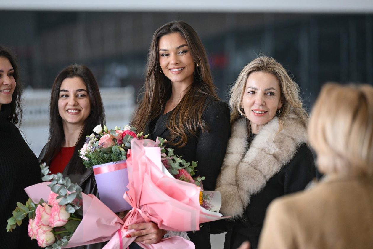 Laura Gnjatović stigla je s izbora za Miss Universe