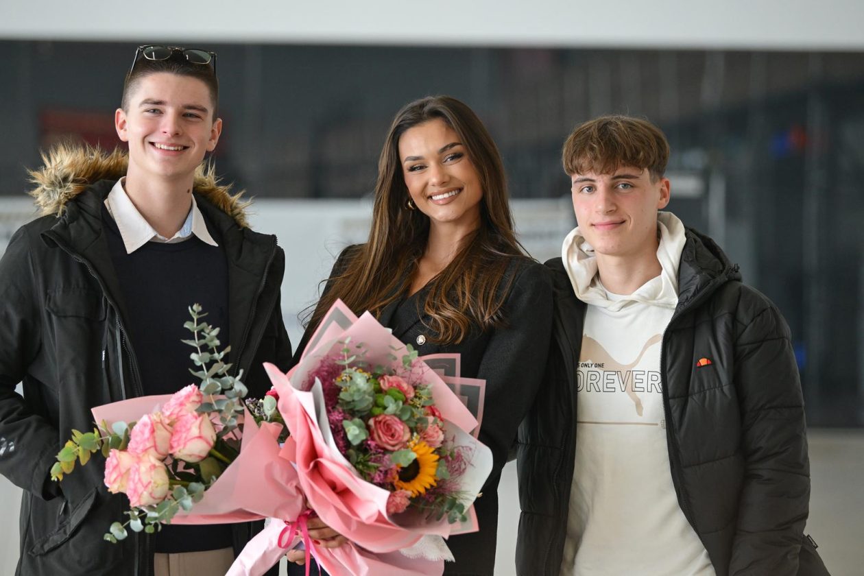 Laura Gnjatović stigla je s izbora za Miss Universe