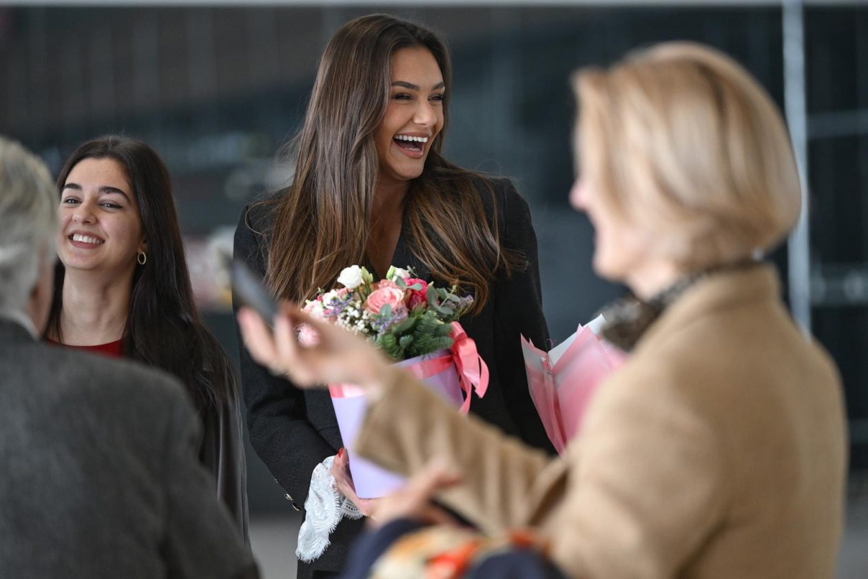 Laura Gnjatović stigla je s izbora za Miss Universe