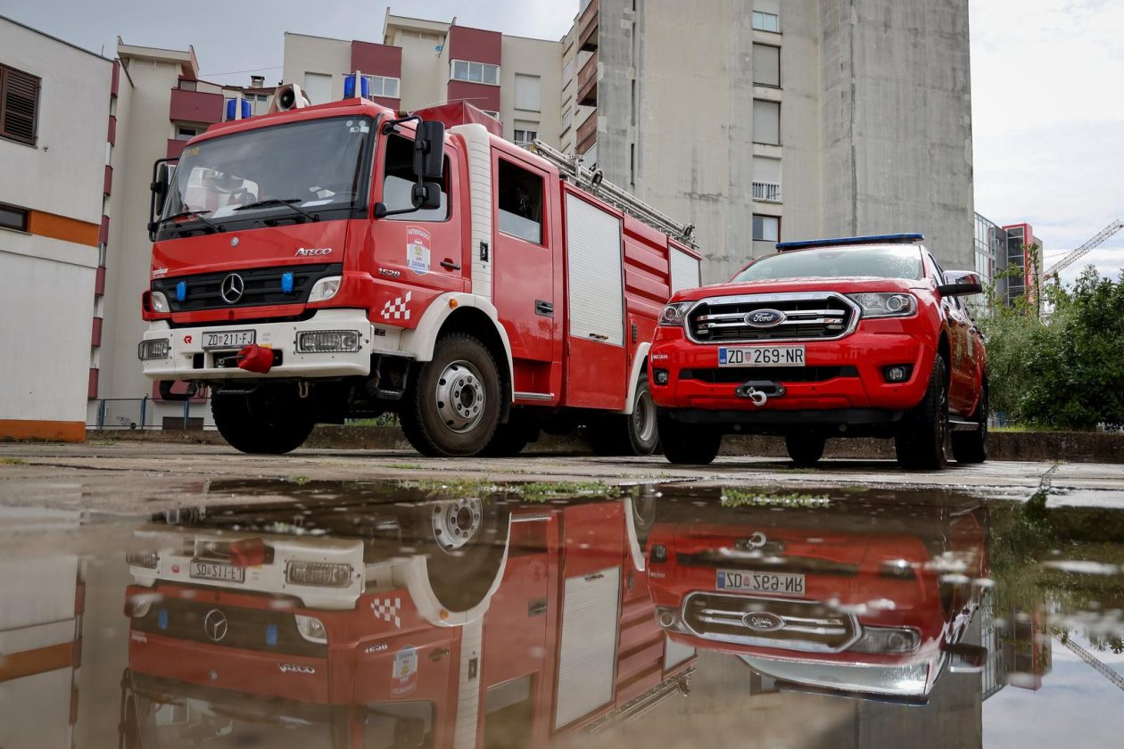 Zadarski vatrogasci odali počast stradalima u velikoj tragediji na Kornatima Zadarski vatrogasci odali počast stradalima u velikoj tragediji na Kornatima