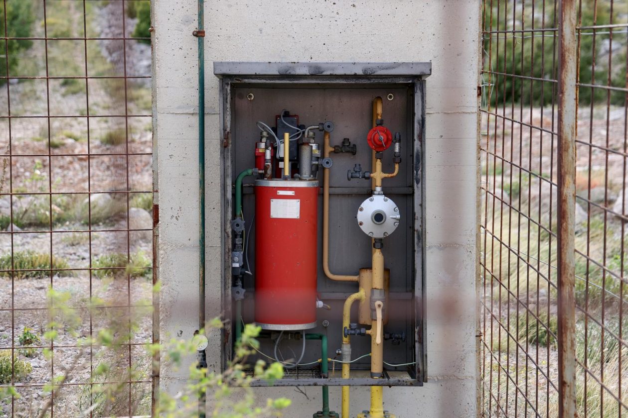 Jasenice: Napušteni hotel na odmorištu Marune Jasenice: Napušteni hotel na odmorištu Marune