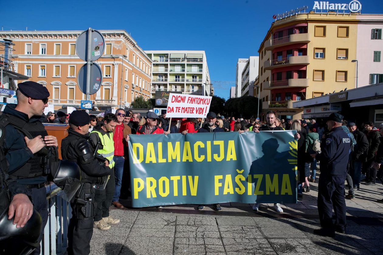 Zadar: Prosvjedni marš protiv fašizma