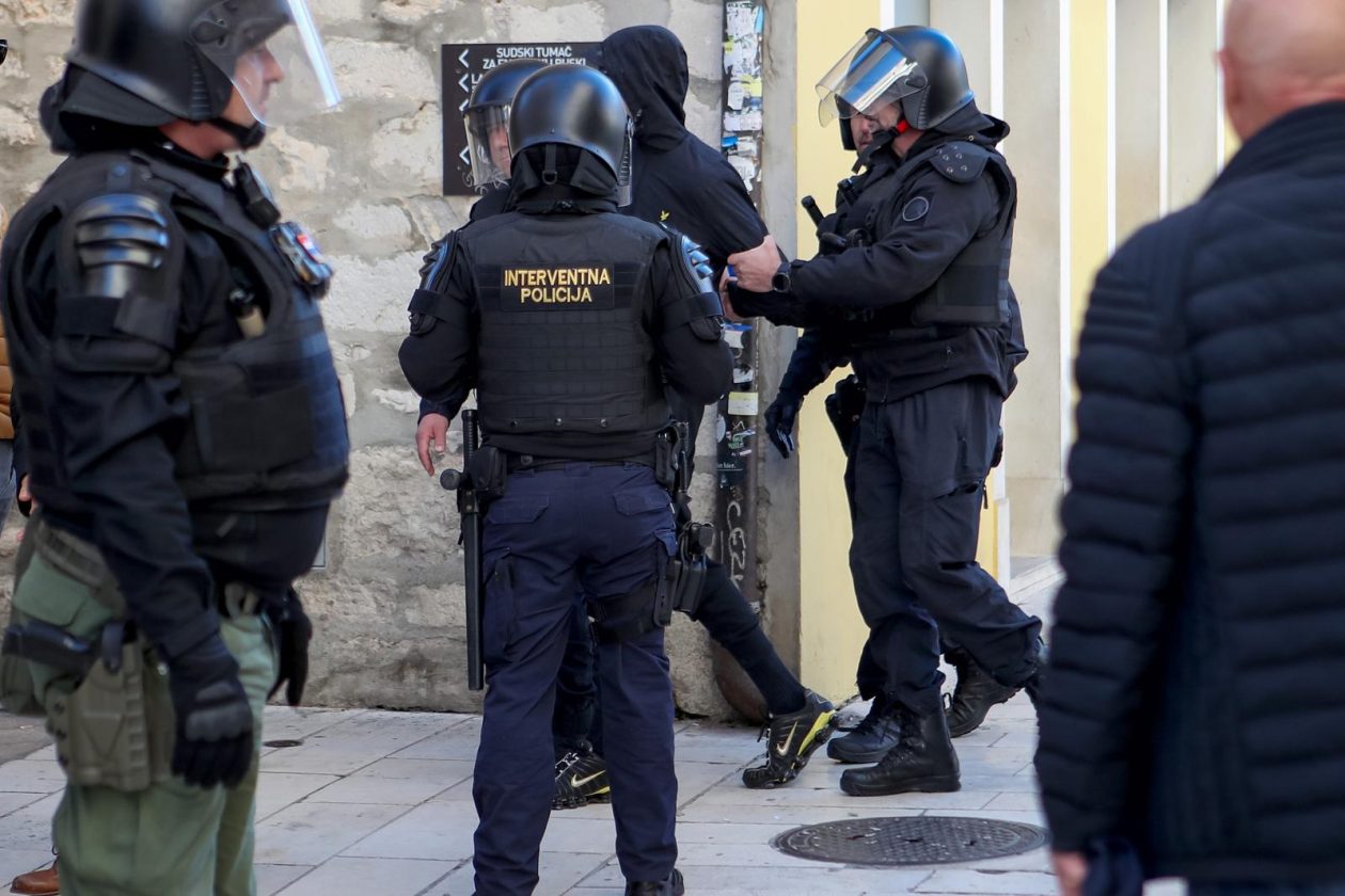 Zadar: Prosvjedni marš protiv fašizma