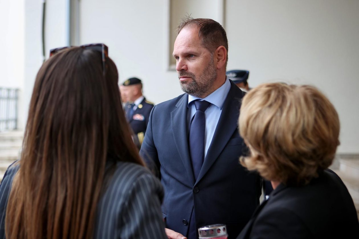 Zadar: Polaganje vijenaca povodom blagdana Svih svetih i Dušnog dana Zadar: Polaganje vijenaca povodom blagdana Svih svetih i Dušnog dana