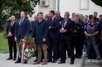 Zadar: Polaganje vijenaca povodom blagdana Svih svetih i Dušnog dana Zadar: Polaganje vijenaca povodom blagdana Svih svetih i Dušnog dana