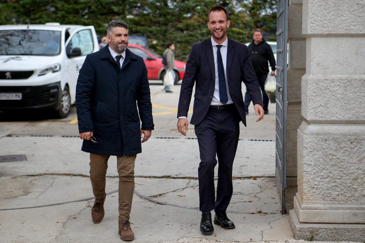 Zadar: Polaganje vijenaca povodom blagdana Svih svetih i Dušnog dana Zadar: Polaganje vijenaca povodom blagdana Svih svetih i Dušnog dana