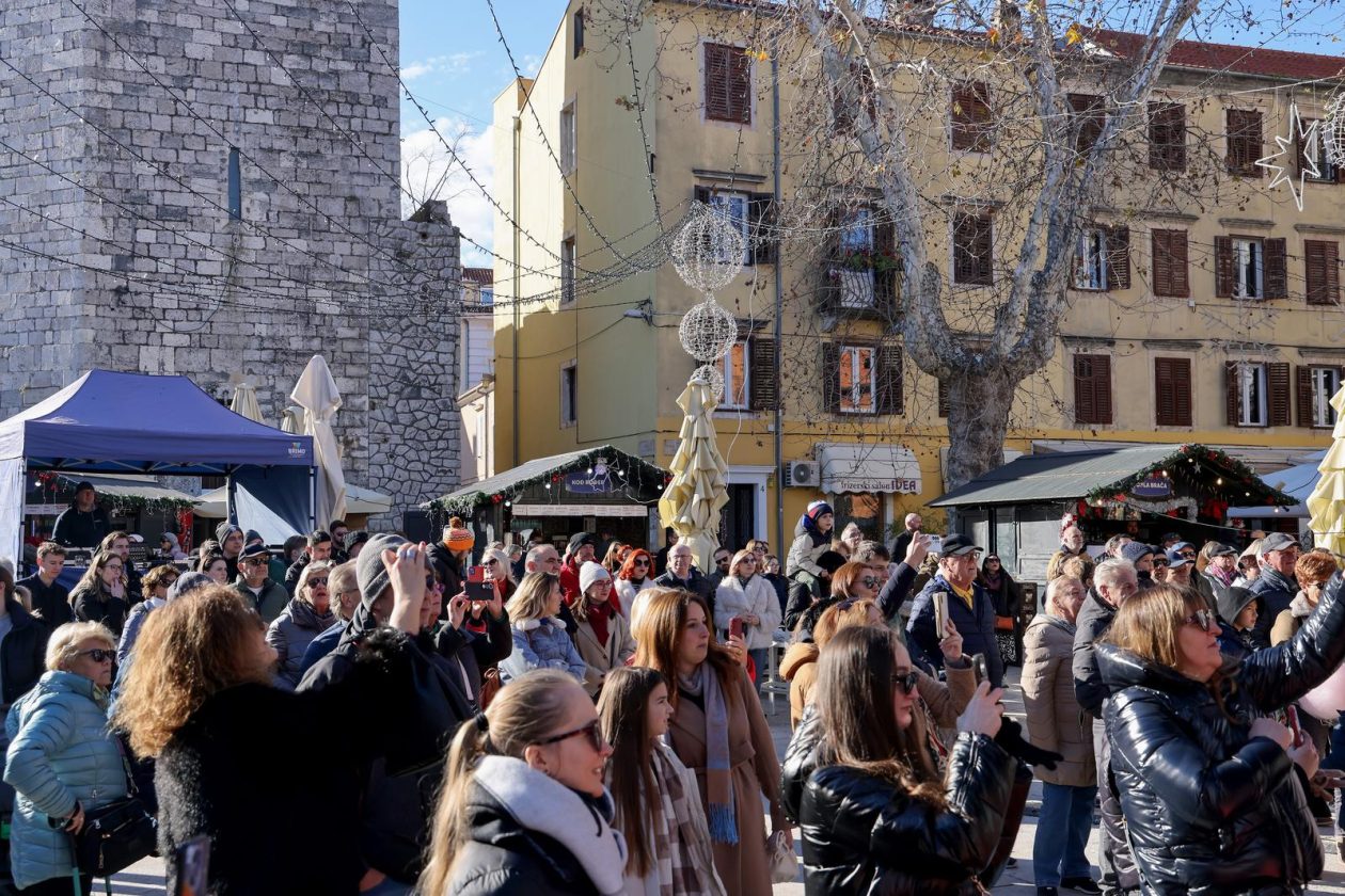 Jutarnji doček Nove godine uz ARTPOP – spektakularni tribute show posvećen Lady Gagi