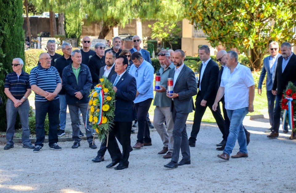 Predstavnici Općine Vir odali počast preminulima u Domovinskom ratu (15)