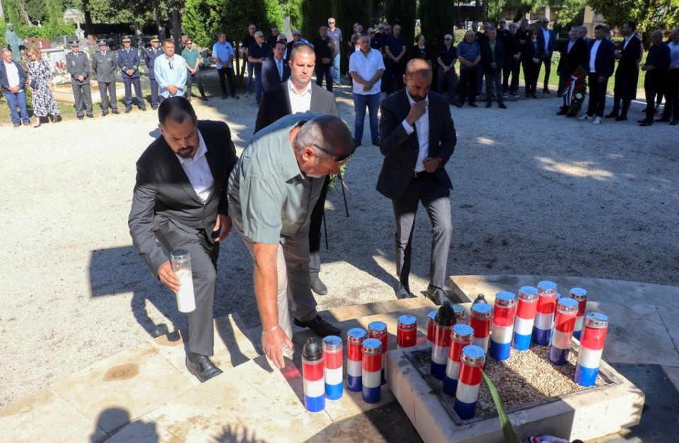 Predstavnici Općine Vir odali počast preminulima u Domovinskom ratu (2)
