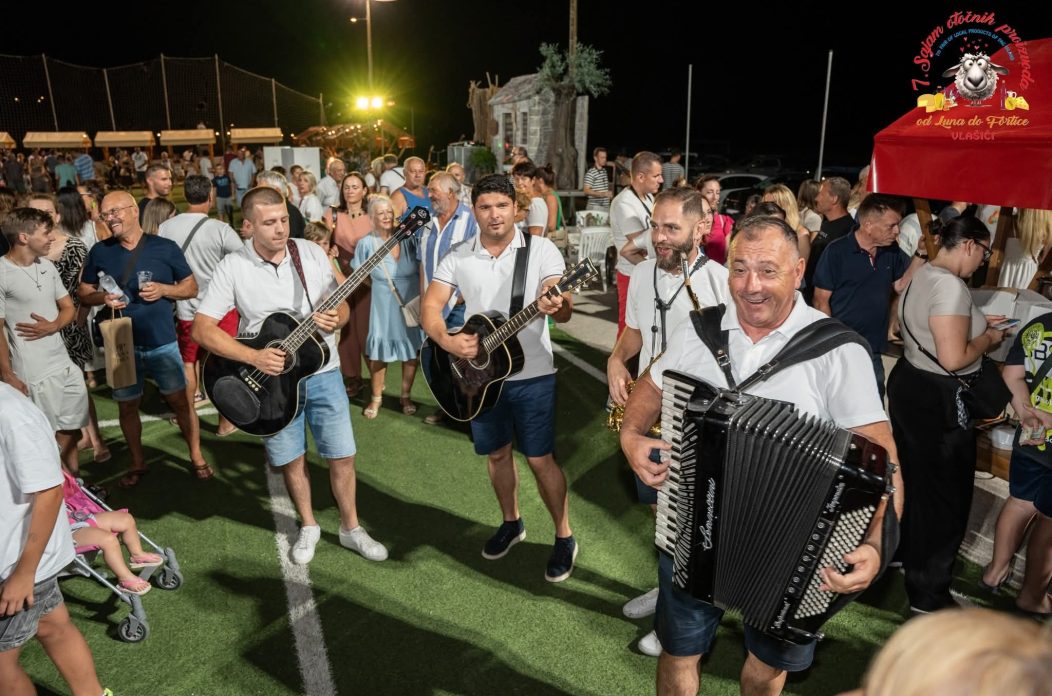 Sajam otočnih proizvoda Od Luna do Fortice