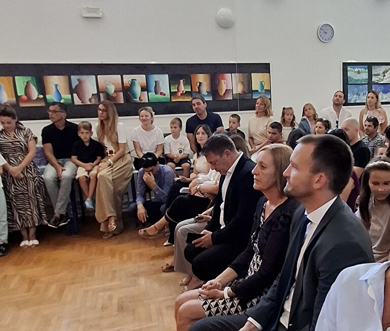 Šime Erlić posjetio OŠ Krune Krstića Šime Erlić posjetio OŠ Krune Krstića