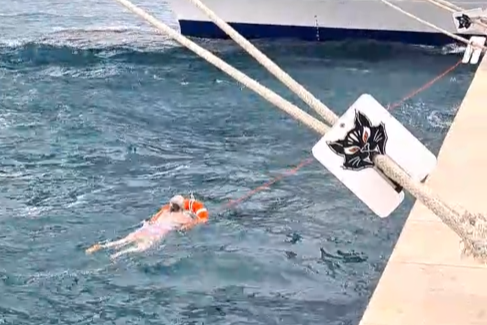 Stariju ženu ponijelo jugo Stariju ženu ponijelo jugo