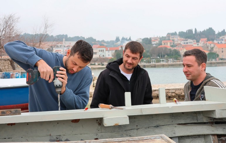 Stogodišnja gajeta Šimica vraćena na Ugljan