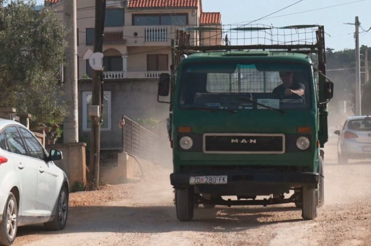 aglomeracija stanari radovi kamion