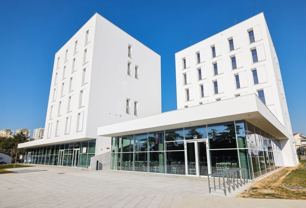 Studentski dom
