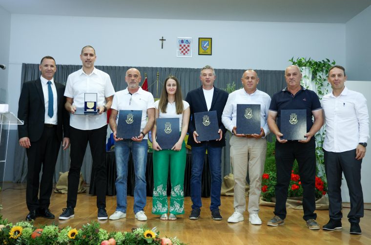 Sukošan proslavio Dan općine (1)