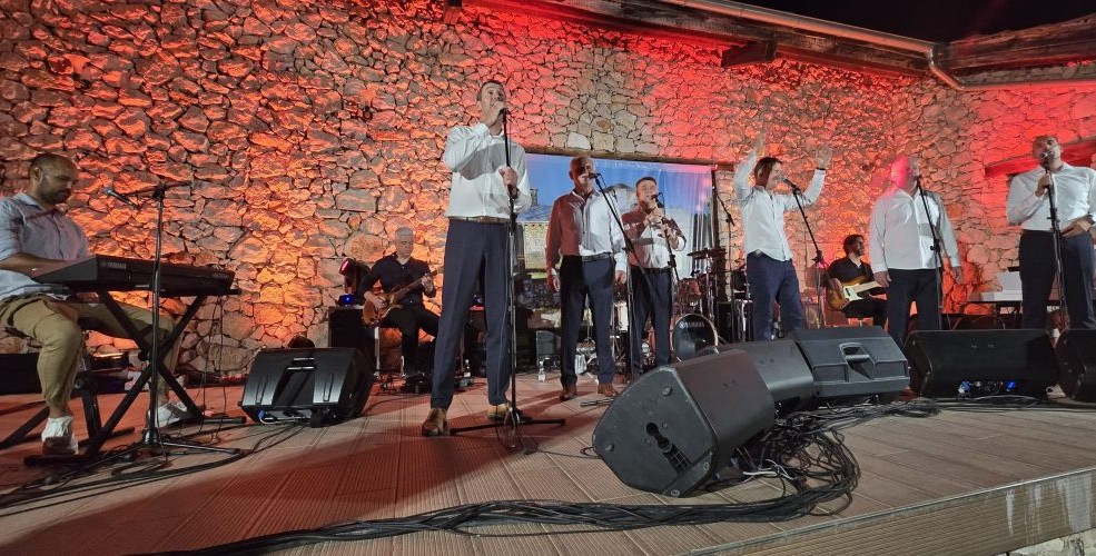 Tomislab Bralić i klapa Intrade u Međugorju (2) Tomislab Bralić i klapa Intrade u Međugorju (2)
