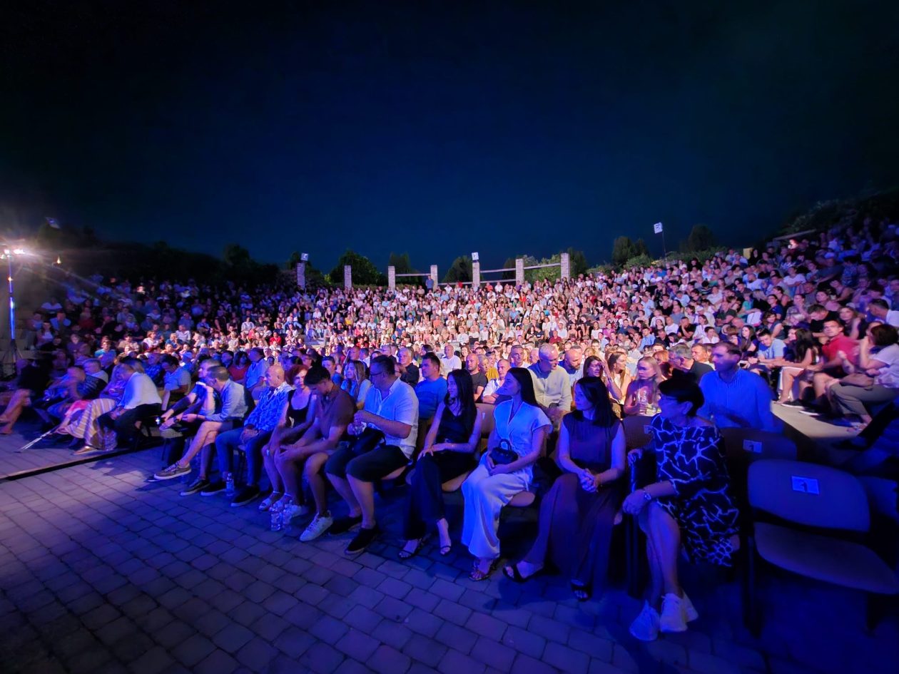 Tomislab Bralić i klapa Intrade u Međugorju (3) Tomislab Bralić i klapa Intrade u Međugorju (3)
