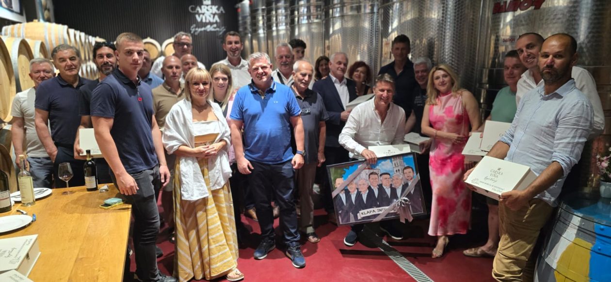 Tomislab Bralić i klapa Intrade u Međugorju (6) Tomislab Bralić i klapa Intrade u Međugorju (6)