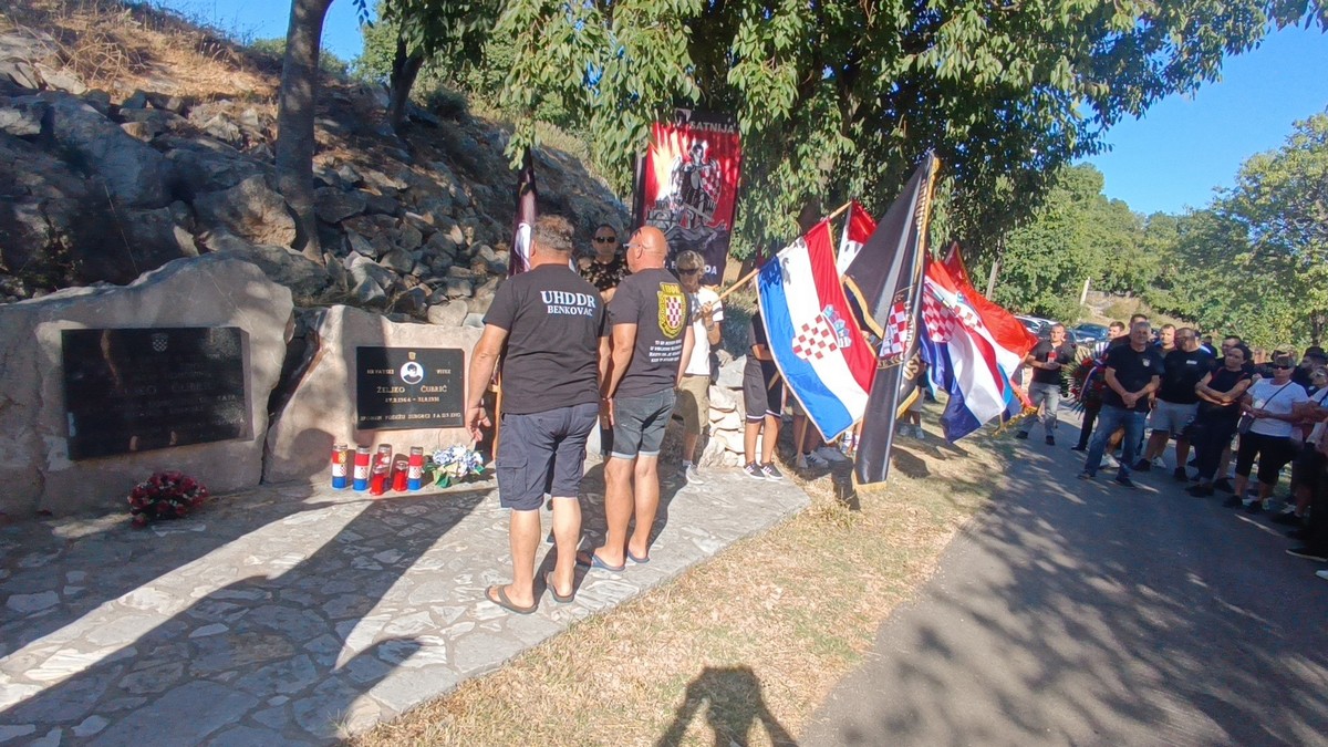 Tradicionalna 17. molitvena hodnja Koracima nade u istinu Bulić- Vukšić- Lišane Ostrovičke (2)