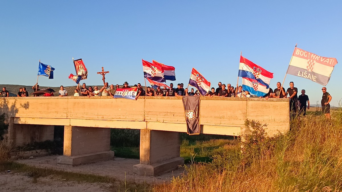 Tradicionalna 17. molitvena hodnja Koracima nade u istinu Bulić- Vukšić- Lišane Ostrovičke (3)