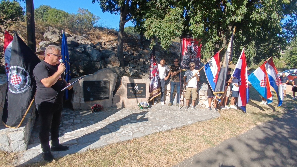 Tradicionalna 17. molitvena hodnja Koracima nade u istinu Bulić- Vukšić- Lišane Ostrovičke (31)
