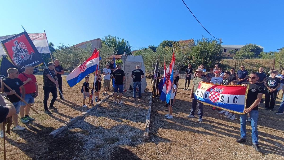 Tradicionalna 17. molitvena hodnja Koracima nade u istinu Bulić- Vukšić- Lišane Ostrovičke (5)