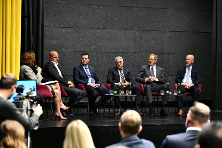 Potpisan sporazum o razvoju željezničke mreže u Zadarskoj županiji Potpisan sporazum o razvoju željezničke mreže u Zadarskoj županiji