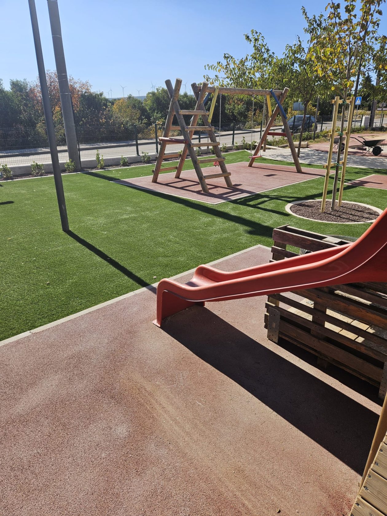 WhatsApp Image 2025-10-15 at 13.15.22_854f70d6 WhatsApp Image 2025-10-15 at 13.15.22_854f70d6