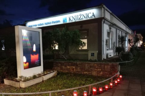 Pogledajte kako je Gradska knjižnica Zadar odala počast Vukovaru i Škabrnji