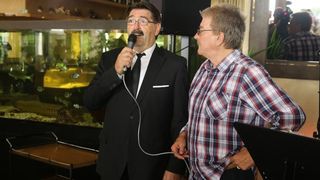 Zadar – Poznati zadarski ugostitelj Erik Pavin na rucak je pozvao djelatnike Cistoce koji su mogli gustati u vrhunskom ribljem meniju. Photo: Filip Brala/PIXSEL Zadar – Poznati zadarski ugostitelj Erik Pavin na rucak je pozvao djelatnike Cistoce koji su mogli gustati u vrhunskom ribljem meniju. Photo: Filip Brala/PIXSEL